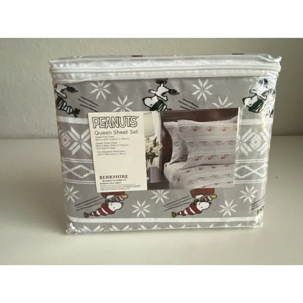 Peanuts Snoopy Sledding Ice Skating Winter Queen‎ Size Super Soft Sheet Set NEW
